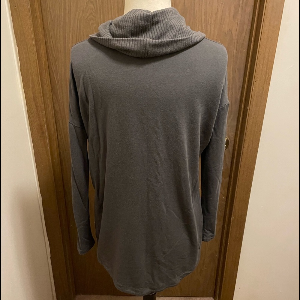 Lou & Gray By Loft Signature Soft  Cow Neck Top Gray Size XXS - Picture 5 of 7